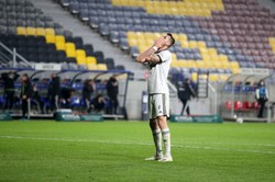 Stipica zaczarował bramkę. Zatrzymał Pekharta i Legię [WYNIKI i TABELA]