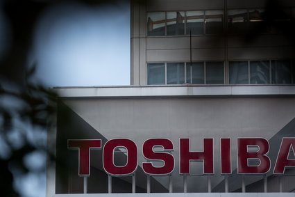 Toshiba przeżywa kryzys finansowy. Zamierza obniżyć pensje pracownikom