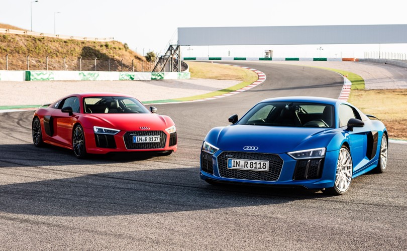 Audi R8 coupe - światowy sportowy samochód 2016