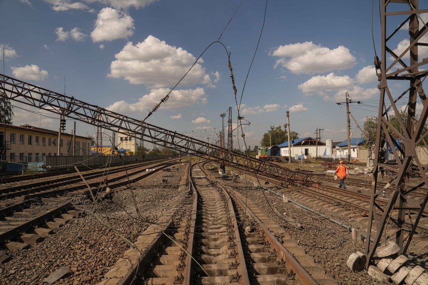 Šteta na železnici nakon ruskog vazdušnog napada na Pokrovsk 17. septembra