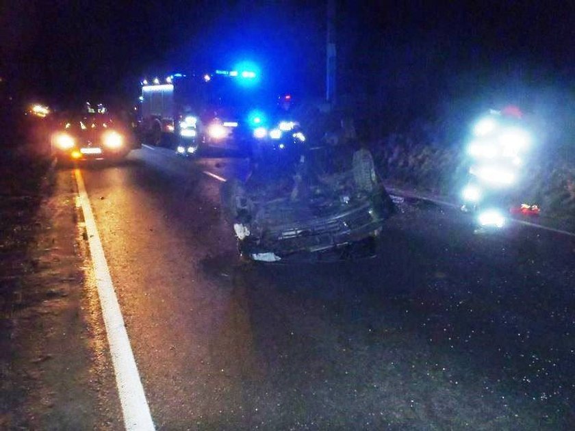 Chciał uniknąć zderzenia z lisem. Dachował