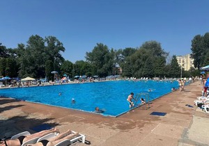 Otvorena sezona kupanja na gradskim bazenima u Čačku