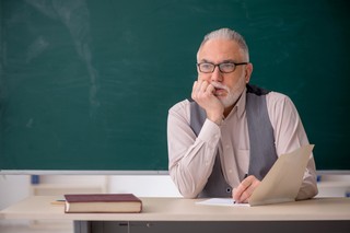 Wcześniejsze emerytury nie skusiły nauczycieli. „Rozwiązanie dla tych, którzy znaleźli się pod ścianą”