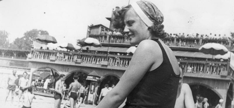 Piękności, prezydent, aktorka i tancerka. Tak się kiedyś plażowało!