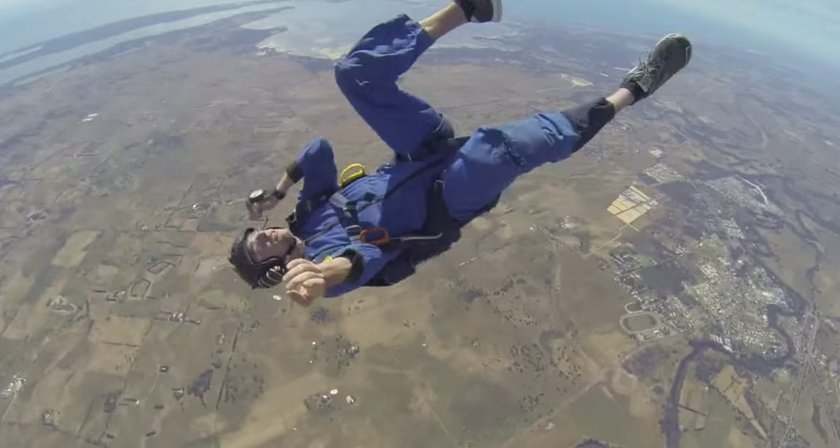 Dostał padaczki skacząc ze spadochronem!