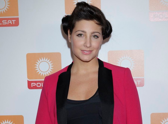 Niektórzy mówią, że ładnemu we wszystkim ładnie? Chyba nie widzieli Laury w tej fryzurze...