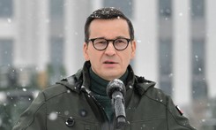 Morawiecki ostro odpowiada na zarzuty. 'Ciężko jest świętować, kiedy nie można wziąć udziału w przyjęciu'...