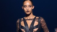 Jön az ÉV kollaborációja: a H&M és a Mugler 2023-as tavaszi kollekciója
