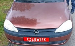 Czerwone tablice, brak prawa jazdy i OC. Kara będzie wyższa niż wartość Opla Corsy