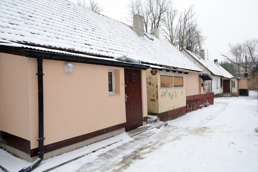 Mieszkańcy osiedla Ziołowa w Łodzi mówią: ręce precz od przybudówek 