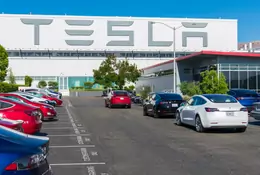 Tesla usunęła zdublowany element układu kierowniczego, nie mówiąc o tym swoim klientom