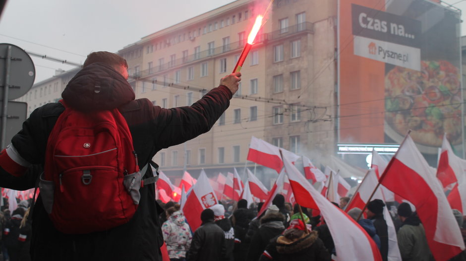 Czy Marsz Niepodległości odbędzie się w tym roku? (na zdjęciu jeden z poprzednich marszów w Warszawie)