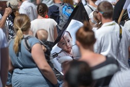 Protest przeciwko przymusowym szczepieniom  szczepienia dzieci antyszczepionkowcy