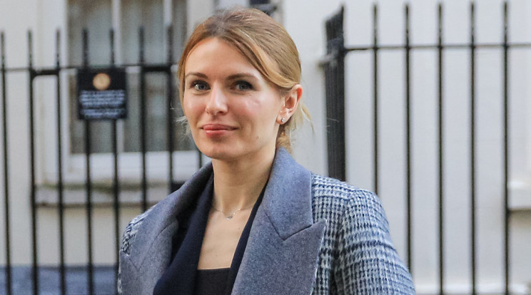 Lesia Vasylenko Londonban, a Downing Streeten / Fotó: Profimedia