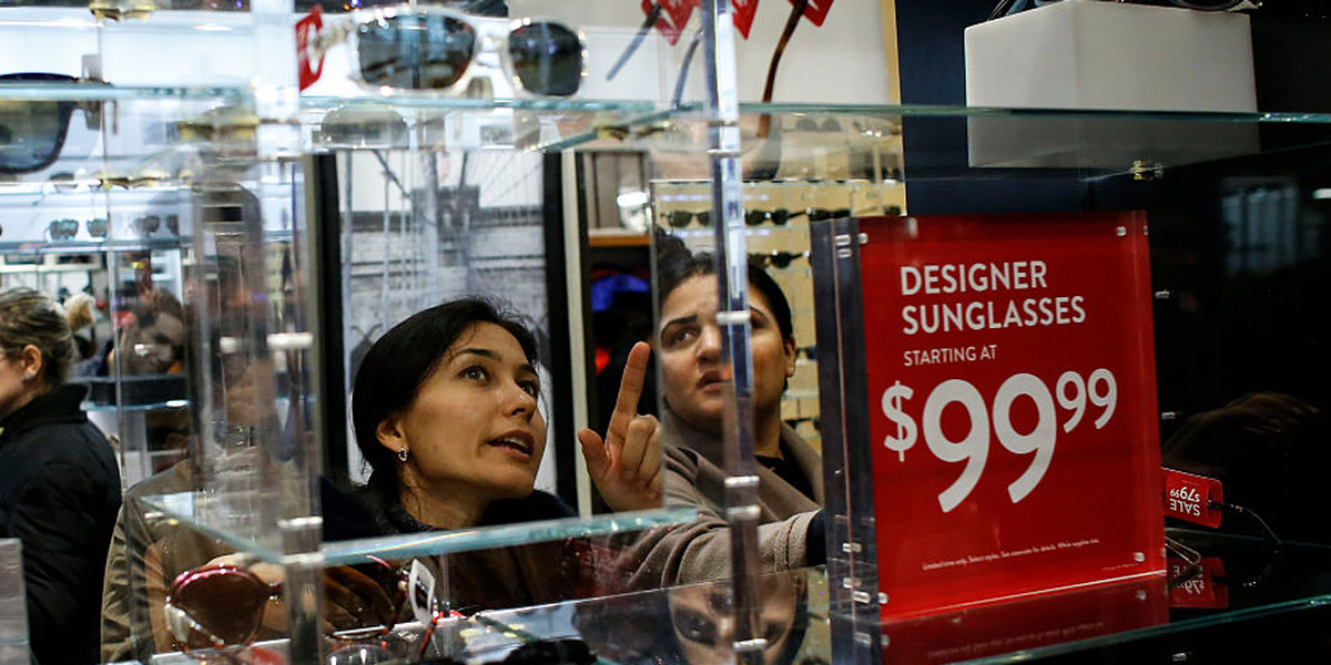 US consumer confidence rises to a 12-year high