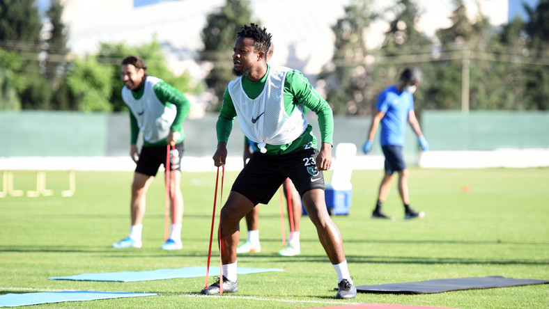 Ogenyi Onazi has been advised to stay off action for two to three weeks (Twitter/https://twitter.com/Denizlispor)