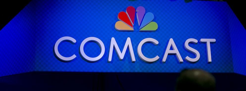 Comcast jest największym operatorem kablowym oraz dostawcą usług internetowych w USA. W 2017 roku firma planuje rozpocząć świadczenie usług bezprzewodowych za pośrednictwem posiadanych 15 mln publicznych hotspotów. Uczyni to z Comcastu rzadko spotykaną firmę, która dostarcza klientom jednocześnie usługi z zakresu TV, Internetu, połączeń za pośrednictwem linii naziemnych oraz telefonii komórkowej. Wszystkie aktywa firmy mają aktualnie wartość 172 bln dol.