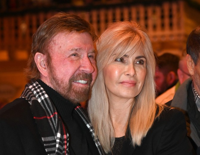 Čak Noris i Đina O'Keli