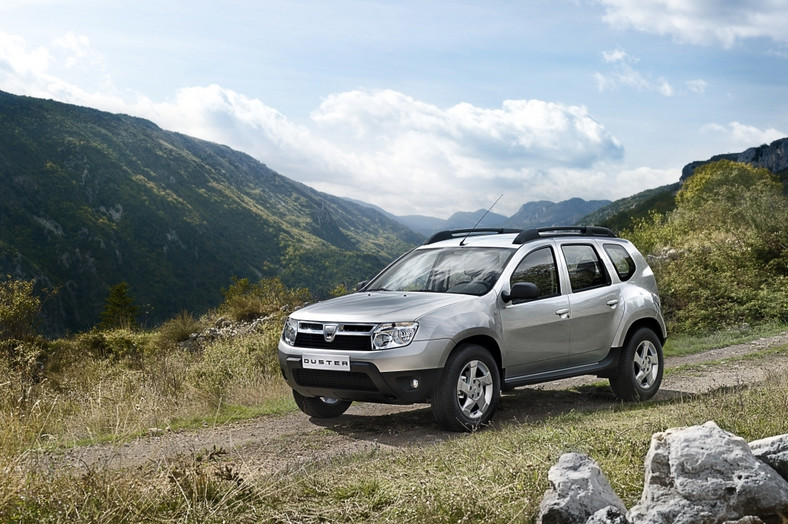 Dacia Duster: oficjalne zdjęcia, sprzedaż od stycznia 2010 roku (Wideo)