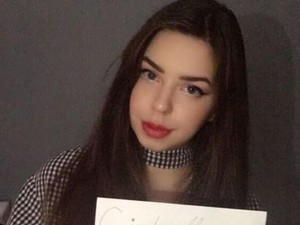 Ez a modell eladta a szüzességét, hogy utazgasson a világban, megérte?