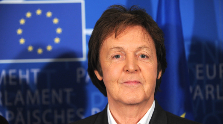 Sir Paul McCartney újra ellátogatott a londoni Abbey Roadhoz, ahol a Beatles egyik legikonikusabb albumboríja készült/ Fotó: Northfoto