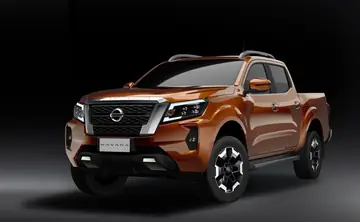 NISSAN Navara
