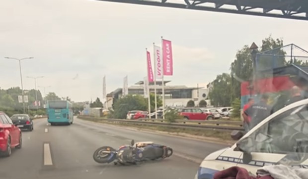 Oboren motociklista kod Autokomande