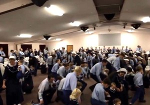 584115_kult-4-foto-printscrim-4