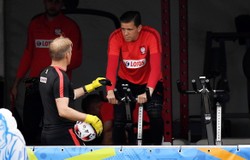 Wojciech Szczęsny nadal trenuje indywidualnie. W piątek rano wylot do Saint-Etienne