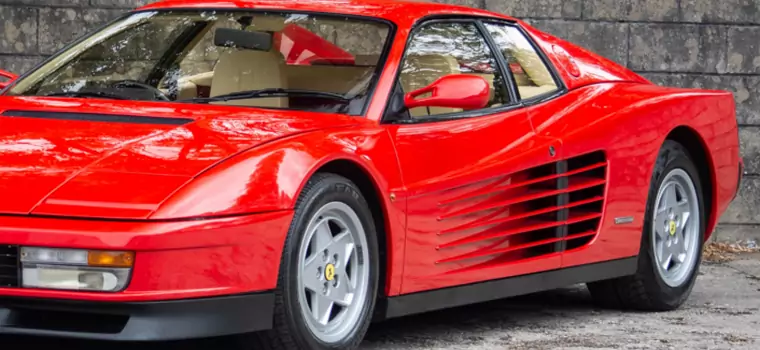 Ferrari Testarossa z 1987 r. Eltona Johna na sprzedaż