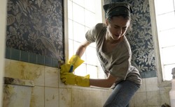 "Sprzątaczka" o białej biedocie. Pleśń pod powierzchnią Ameryki [#DobryCynk]