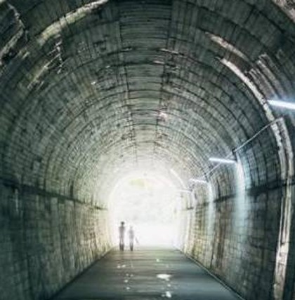 Ein helles Licht, ein Gefühl von Geborgenheit und Frieden – so wird oft von Nahtoderfahrungen berichtet.