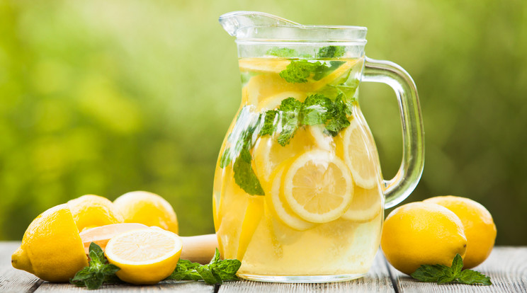 Nincs jobb a hőségben egy hideg limonádénál /Fotó: Shutterstock