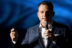 NOWY SONDAŻ: Konfederacja spada z podium, ale pozostaje kluczowa dla opozycji