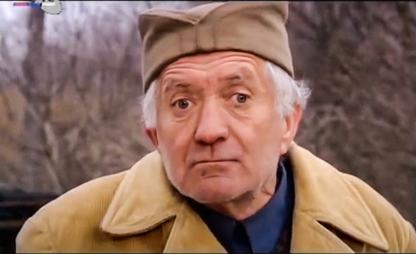 Đoda, Selo gori, a baba se češlja