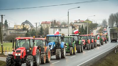 ŻNIN PROTEST ROLNIKÓW BLOKADA DROGI