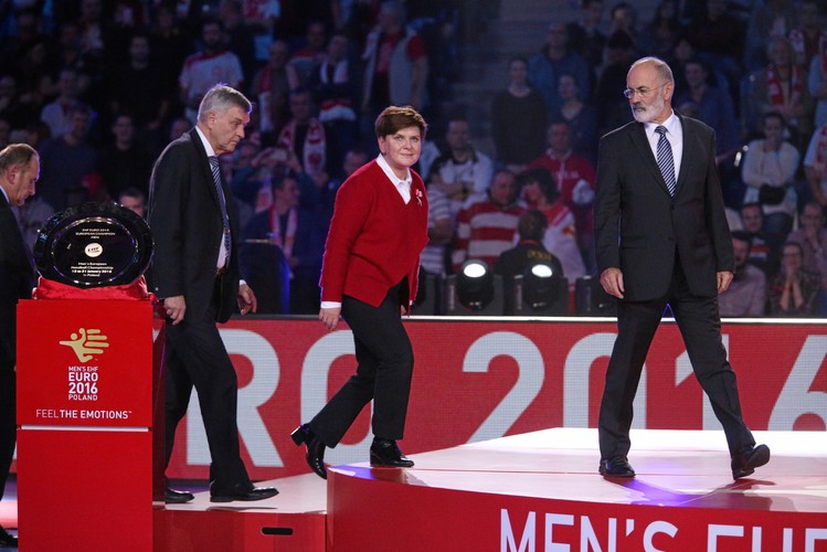 Premier Beata Szydło wygwizdana podczas wręczania medali