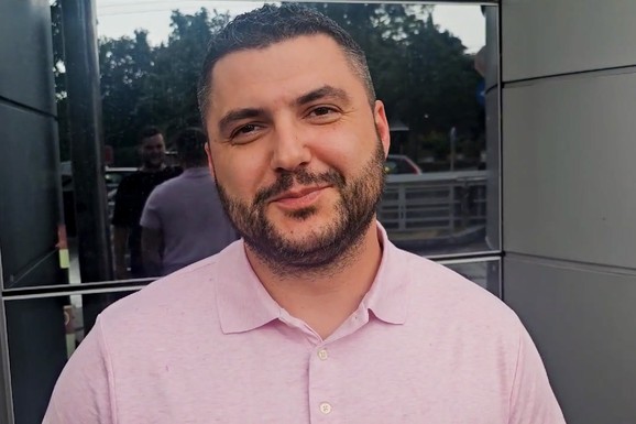 (VIDEO) "BLOKIRANI SU NAM RAČUNI, STANIJI JE PRE ELITE DAO 20.000 EVRA" Asminov otac kipti od besa, opleo po starleti, pa spomenuo Aneli: "Rešićemo preko suda"