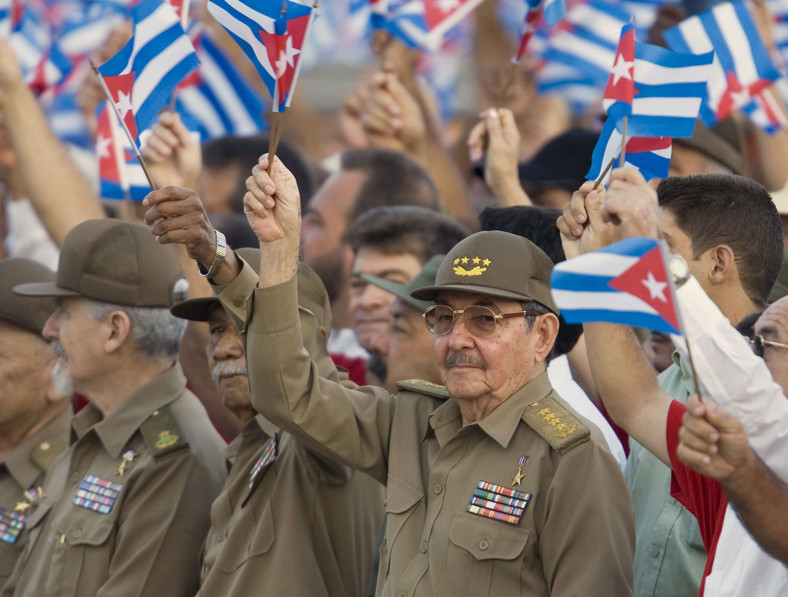 Kuba wprowadza swobody wolnorynkowe by zwalczyć największy kryzys gospodarczy od lat. Na zdj. Raul Casto, prezydent Kuby.