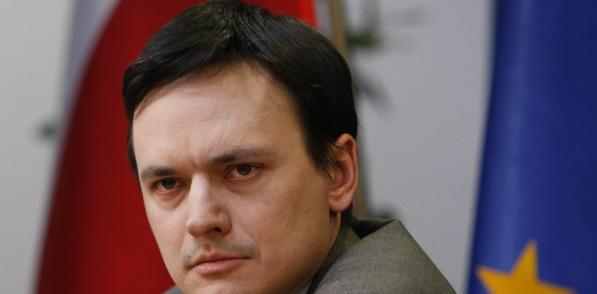 Minister Tuska o śmierci Petelickiego: Służby interesowały się generałem, ale...