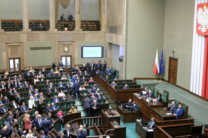 Osiem ważnych zmian, o których w piątek przesądzą posłowie