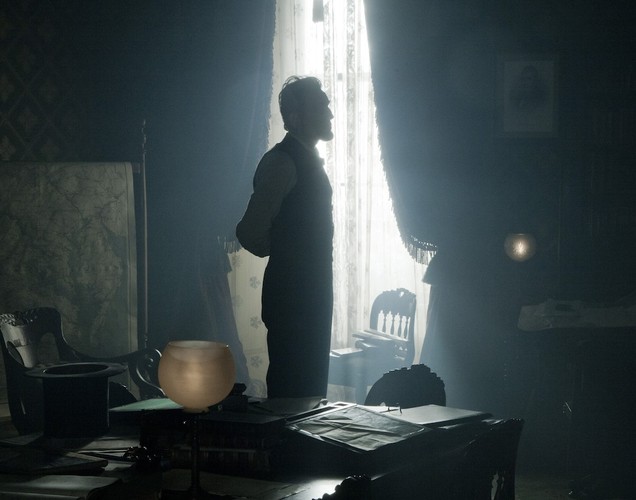 Daniel Day-Lewis jako Abraham Lincoln