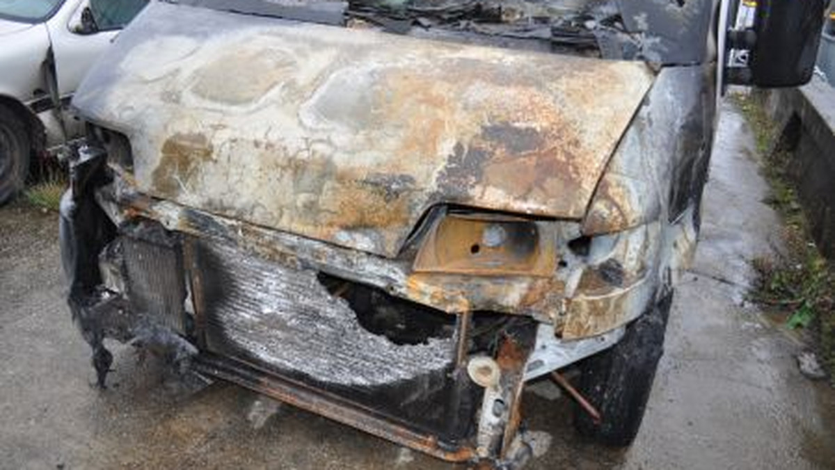 W Lubinie policja zatrzymała dwóch mieszkańców podejrzanych o podpalenie samochodu i pustostanów. Z kolei w Głogowie funkcjonariusze złapali 14-latka, który podpalał kosze na śmieci, bo jak sam przyznał – chciał poczuć adrenalinę.