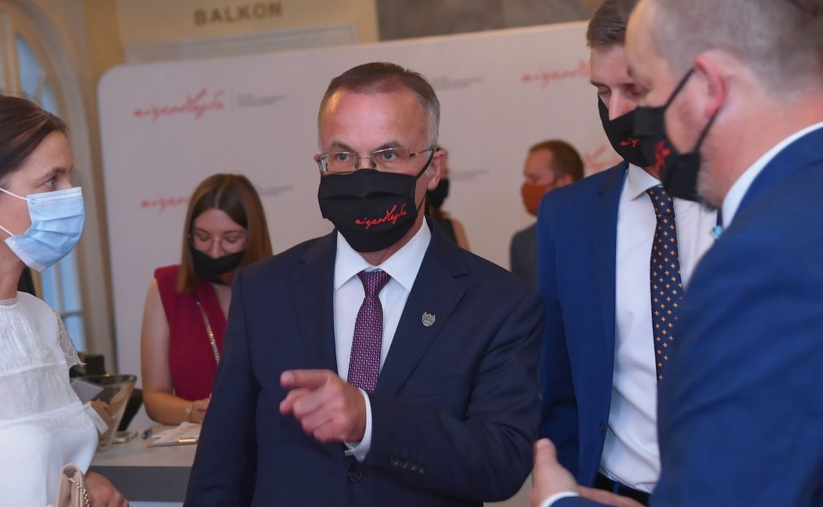 Jarosław Sellin trzaskowski