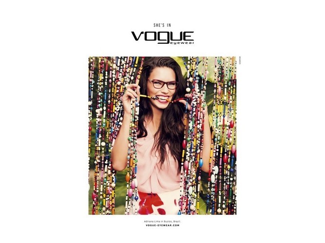 Adriana Lima w kampanii Vogue Eyewear wiosna/lato 2015