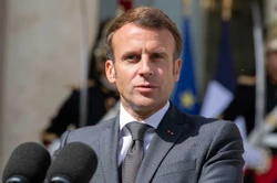 Macron jedzie do Algierii. Chce rozmawiać o dostawach gazu