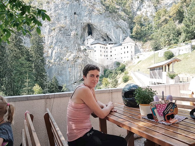 Sa putovanja po Sloveniji, Predjamski grad