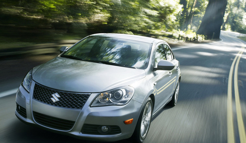 Suzuki Kizashi - Sedan w pełnym wymiarze