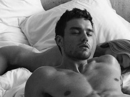 Liam Payne kockás hasa a főszereplője a Hugo Boss új fehérneműkampányának