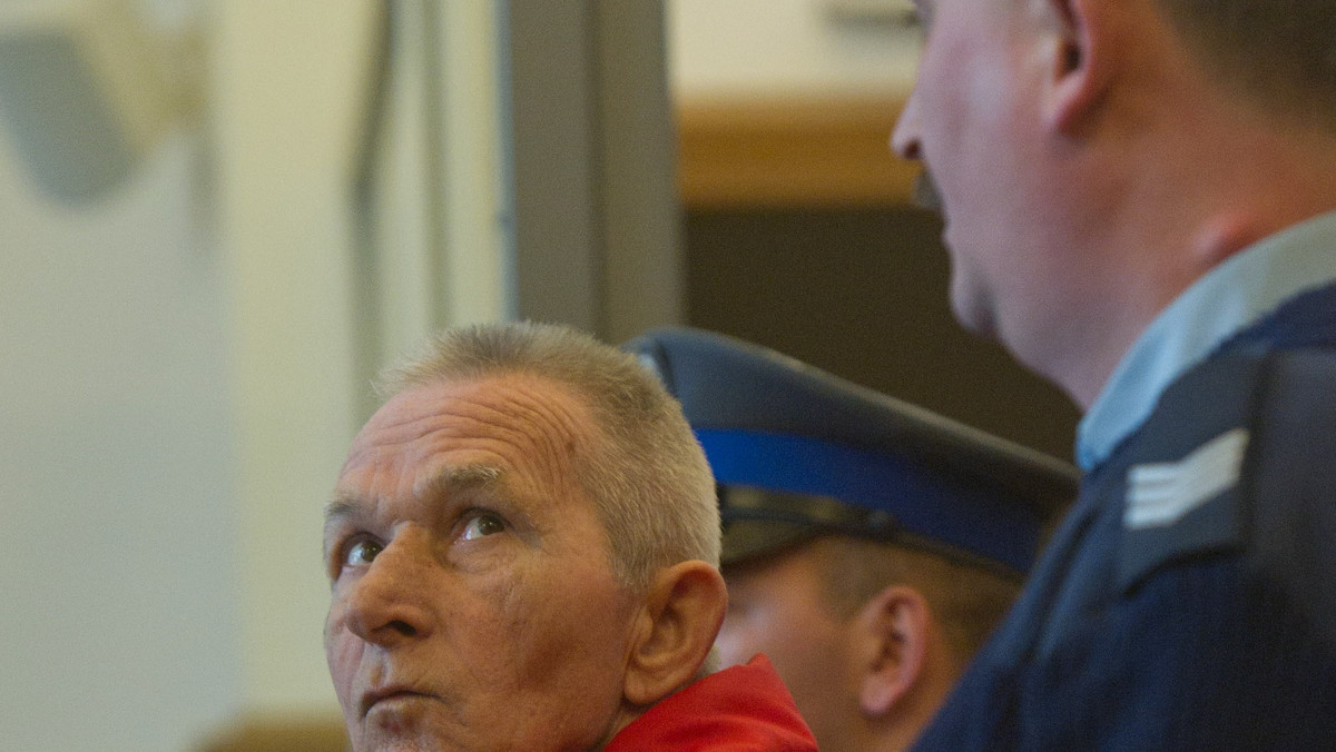 Przed łódzkim sądem okręgowym rozpoczął się w czwartek proces 63-letniego Ryszarda Cyby, który w październiku ub. roku w łódzkiej siedzibie PiS zastrzelił Marka Rosiaka i ranił nożem drugiego pracownika - Pawła Kowalskiego.